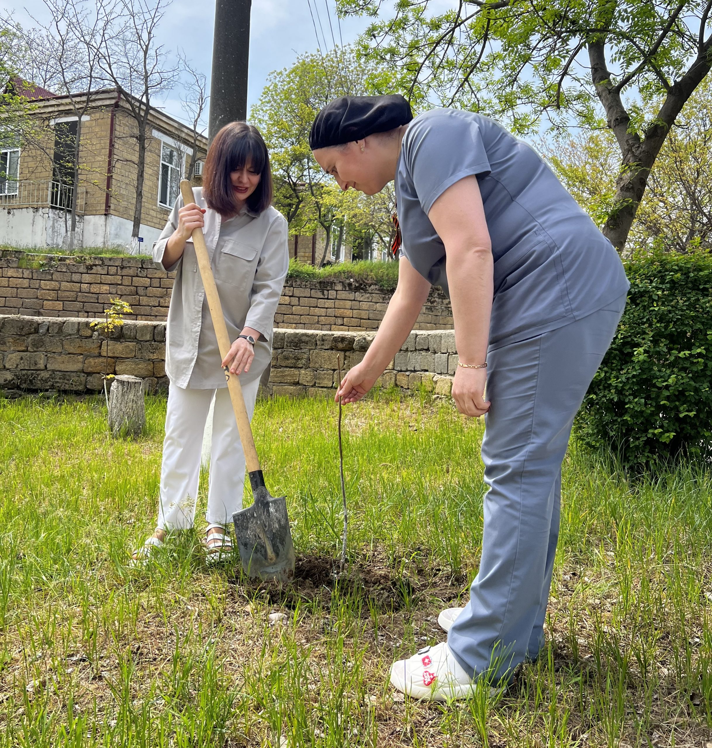 Сотрудники МКБ приняли участие в акции “Сад памяти”